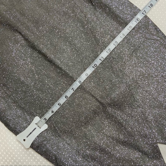 MISSGUIDED Sparkly Silver Front Crossover Skirt Size 6 US NWT - Picture 3 of 9